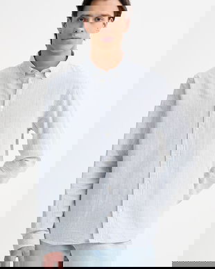 Les Deux cămașă cu in Konrad