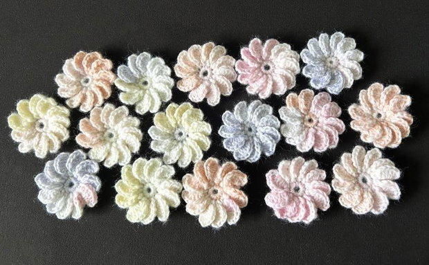 Lot floricele crosetate