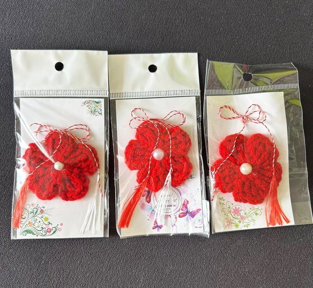 Martisor floare crosetata