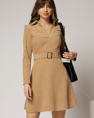 Rochis scurta bej din catifea reiata si catarama in talie