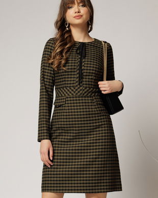 Rochie scurta kaki cu carouri negre snur la guler si fusta tip A