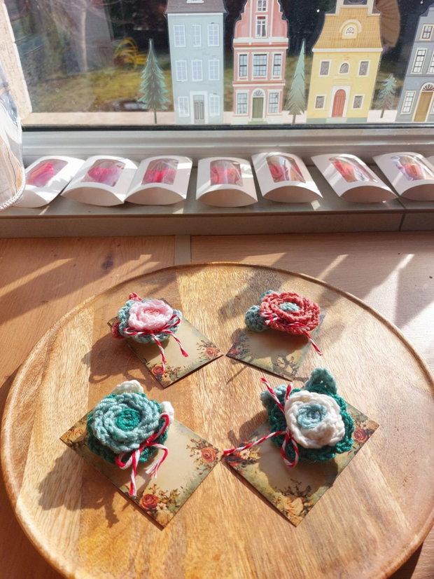 Martisor crosetat flori