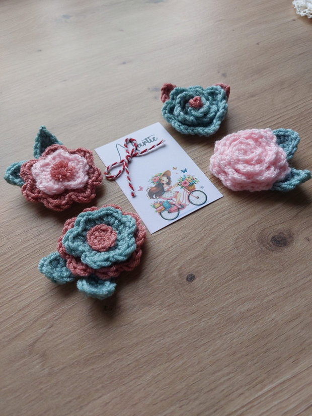 Martisor crosetat flori