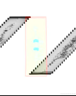 Bratara Argintie cu Charmuri și Mărgele Turcoaz &ndash; Cutie Cadou &ndash; Accesoriu Elegant pentru Femei