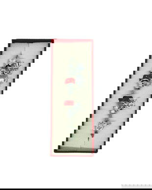 Bratara Argintie cu Charmuri și Mărgele Roșii &ndash; Cutie Cadou &ndash; Accesoriu Elegant pentru Femei