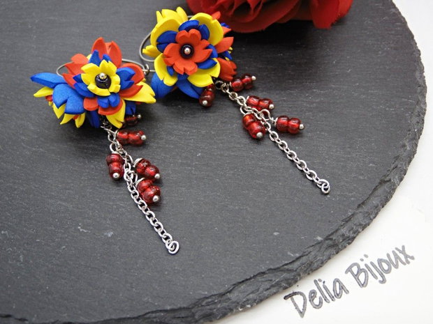 Cercei handmade statement - flori - Tricolorul Romaniei (cod1389)