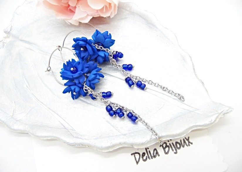 Cercei handmade, lungi cu flori albastre (cod1388)