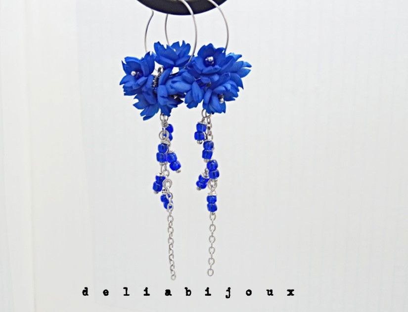 Cercei handmade, lungi cu flori albastre (cod1388)