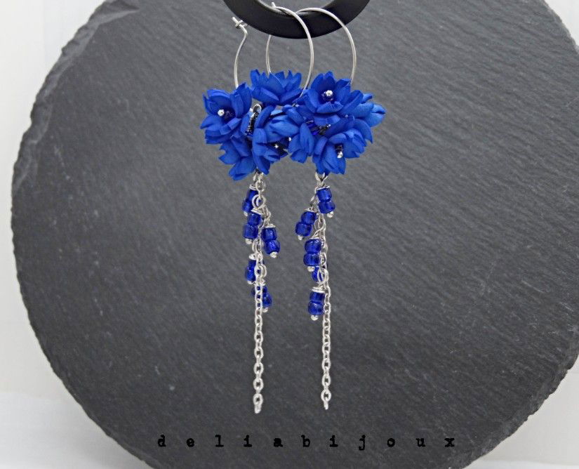 Cercei handmade, lungi cu flori albastre (cod1388)