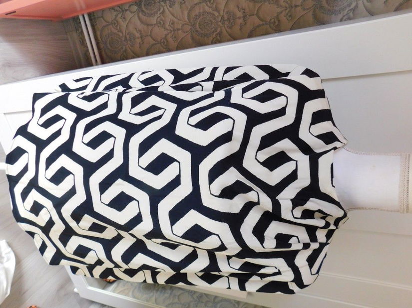 Bluza noua H & M , masura 46 , eleganta,