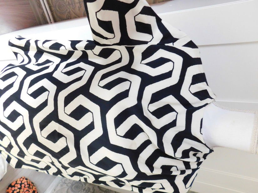 Bluza noua H & M , masura 46 , eleganta,