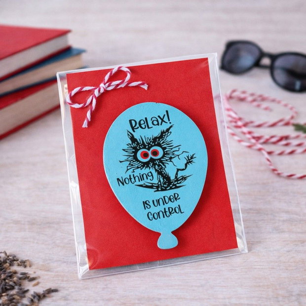 Martisor brosa Pisicuta Crazy pictat manual handmade, balon