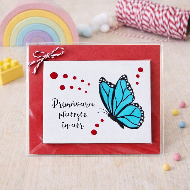 Martisor fluturas cu magnet pictat manual cu mesaj