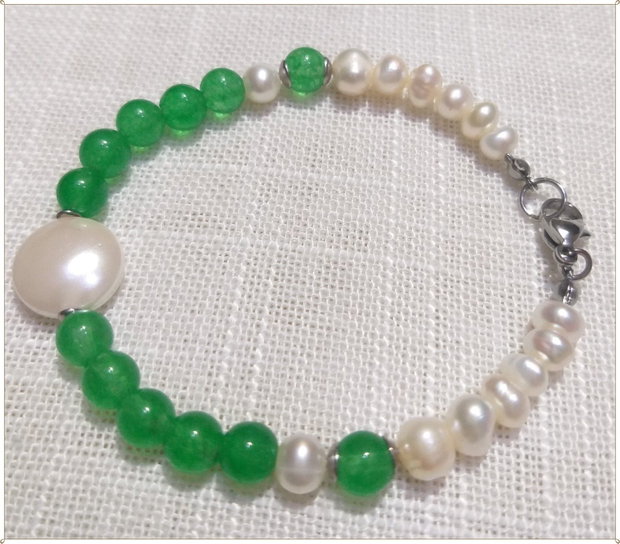 BRATARA- JAD VERDE, PERLE ALBE DE CULTURA SI MALLORCA