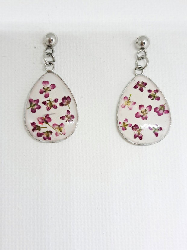 Set de bijuterii din rășină cu flori naturale de alyssum