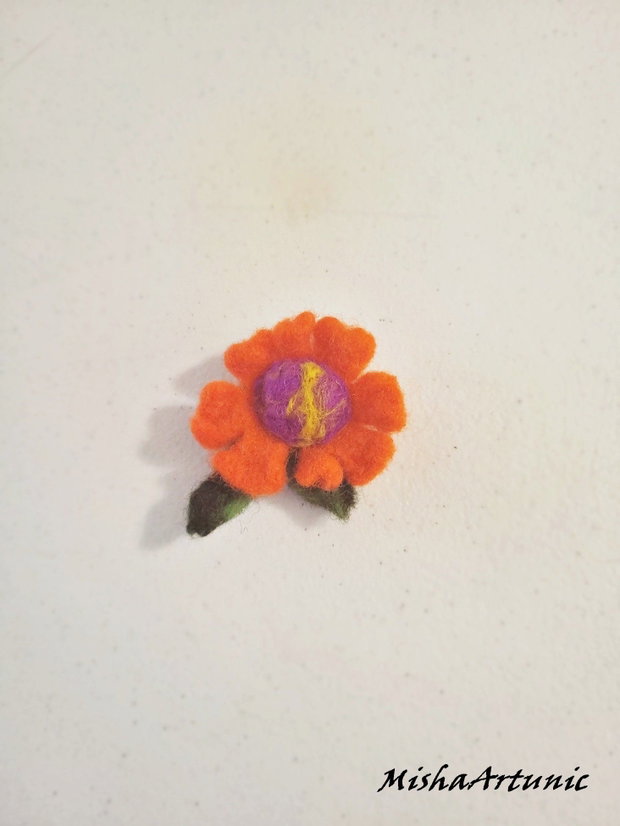 Brosa - Floare impaslita