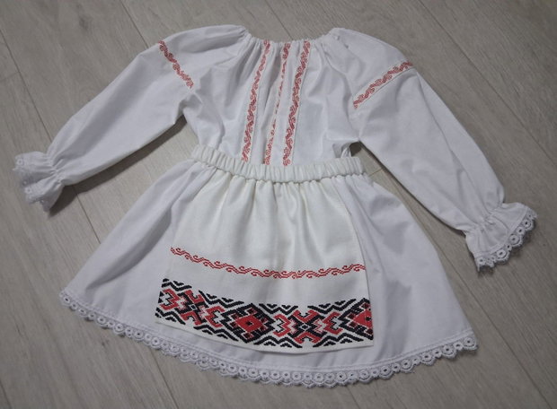 Set costum traditional fetite
