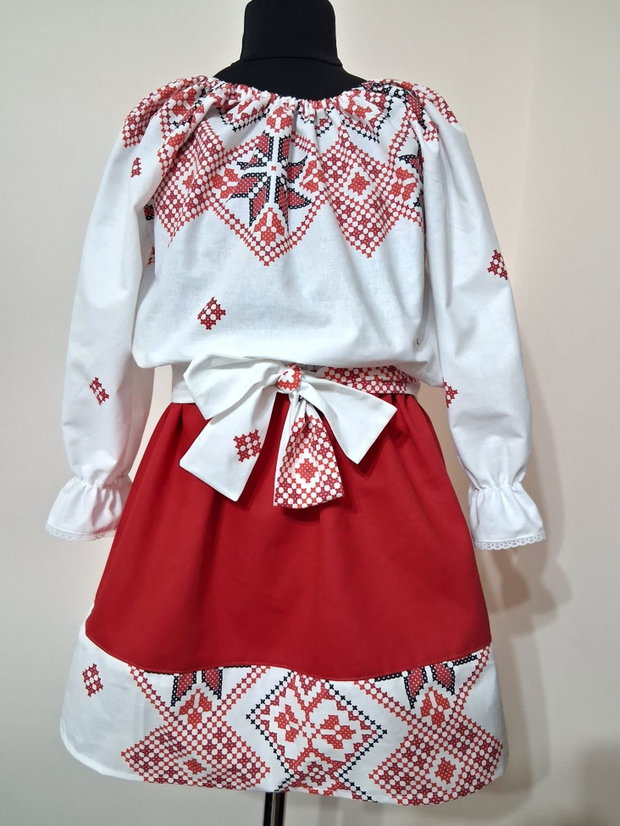 Rochie - costum traditional fetite