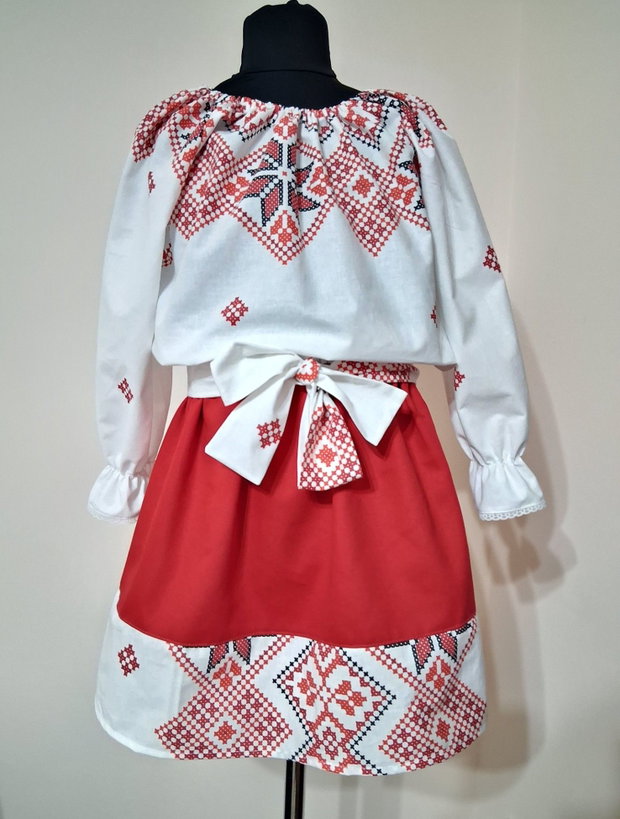 Rochie - costum traditional fetite