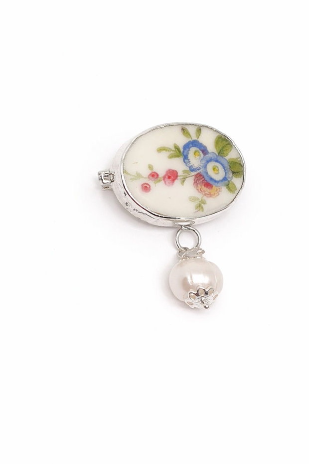 Brosa "Flori Albastre" din argint, perla de cultura si fragment de portelan de Limoges