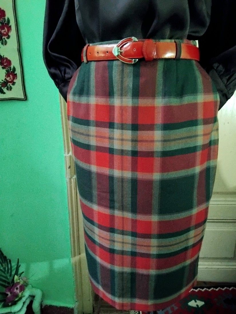 Fusta carouri stofa lana