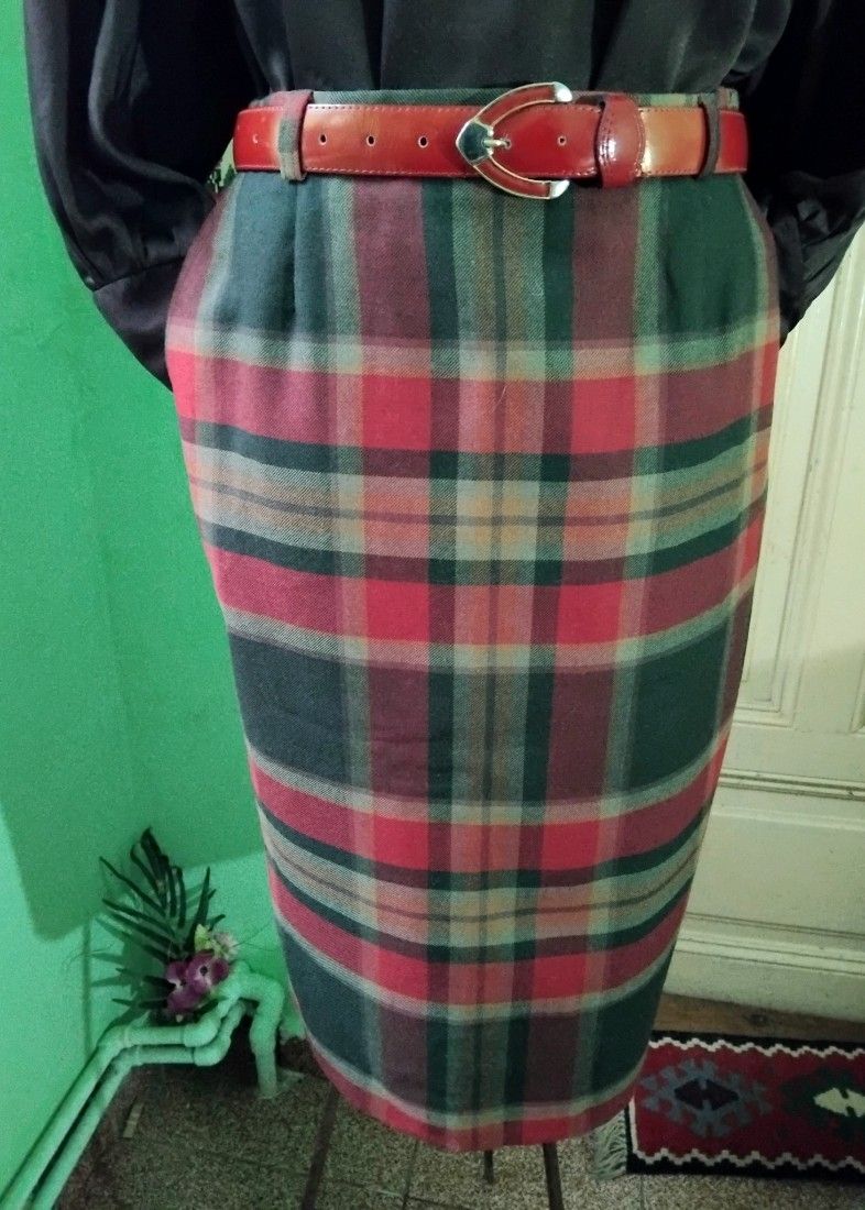 Fusta carouri stofa lana