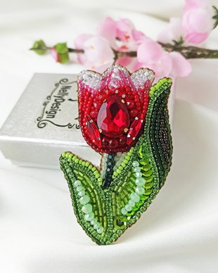 Lalea - Brosa broderie manuala