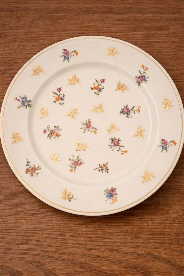 Brosa "Buchet de flori" din argint, perla de cultura si fragment de portelan de Limoges