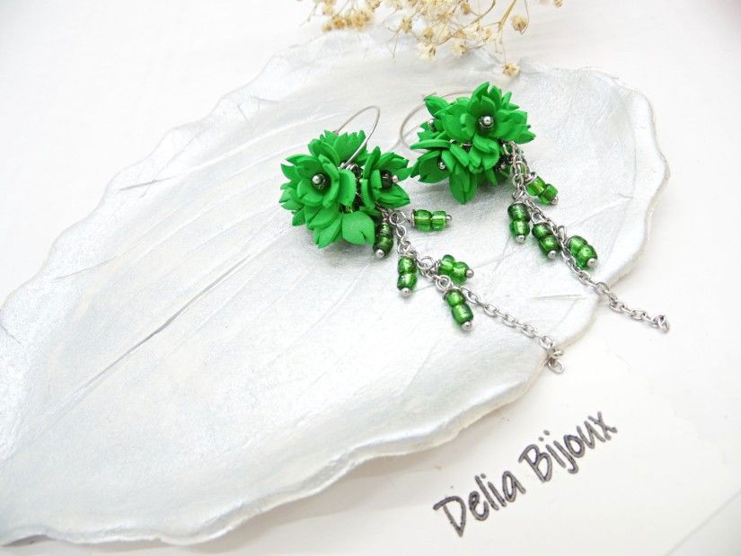 Cercei handmade, lungi cu flori verzi (cod1390)