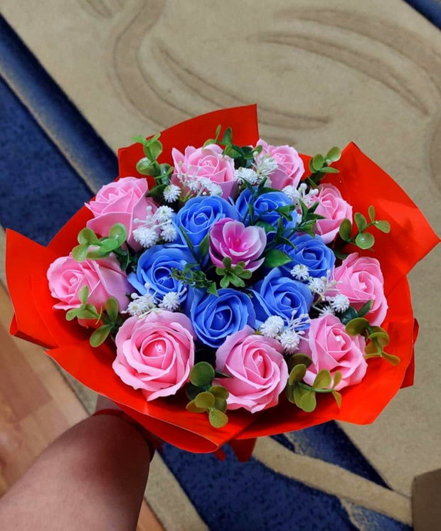 Buchet 15 trandafiri