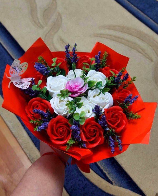 Buchet 15 trandafiri