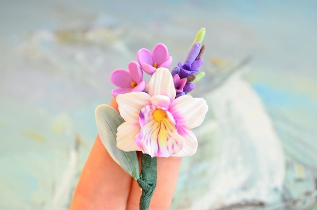 Irhidee roz si flori de liliac- Brosa buchet
