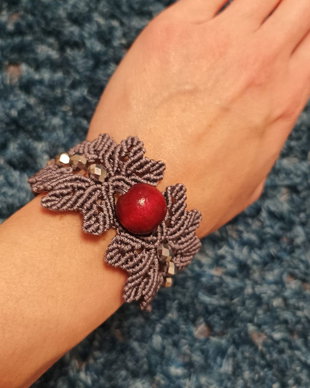 Bratara macrame