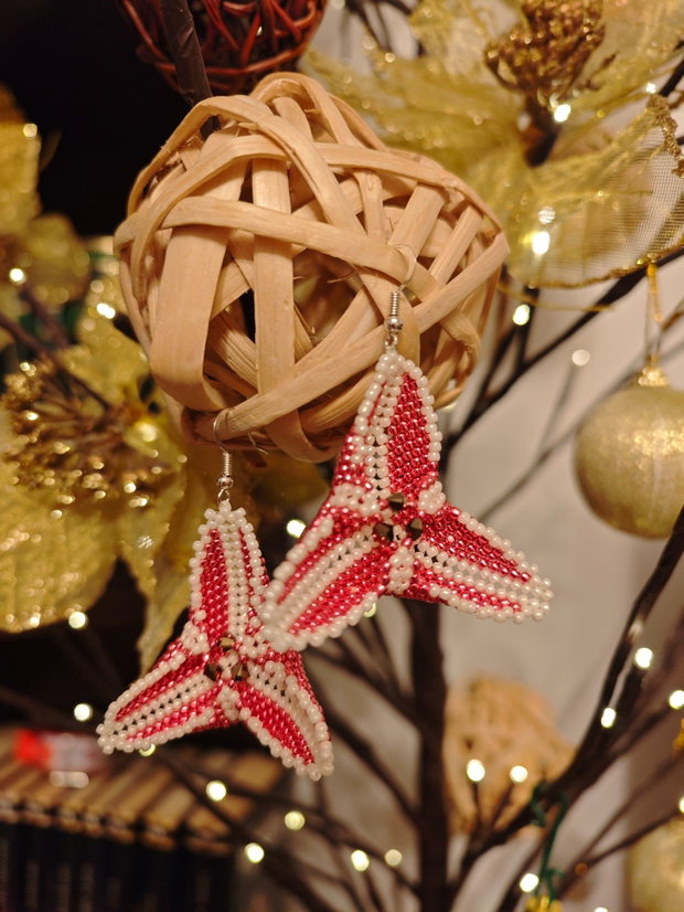 Cercei unicat roz din mărgele sticla Cehia și cristale Swarovski