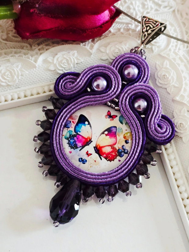 Pandantiv soutache mov cu fluturi si cristale