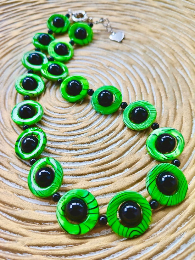 Colier onix negru & sidef verde