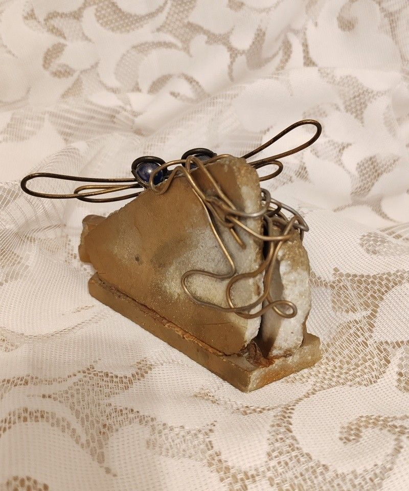 Statueta lucrata manual, marmura, alama, sticla