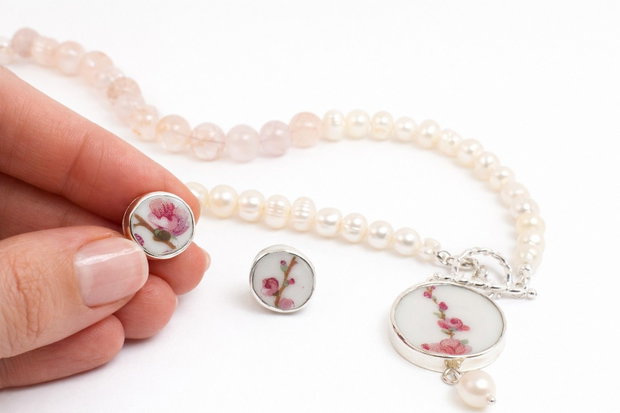 Cercei "Delicate Sakura" din fragmente de portelan Limoges si argint