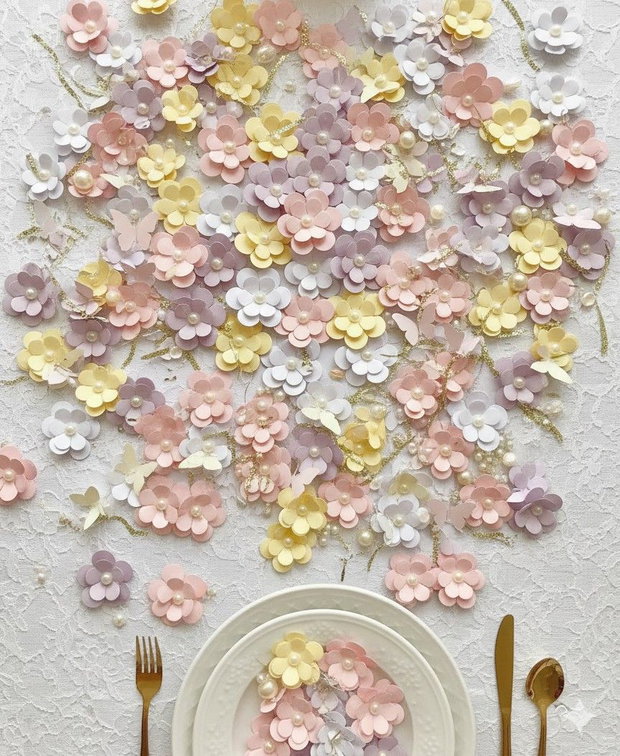 Floricele decorative din carton