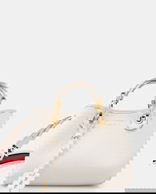 Emporio Armani poseta