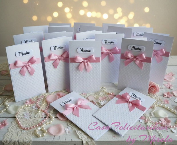 Meniuri botez fetițe decorate cu fundiță saten