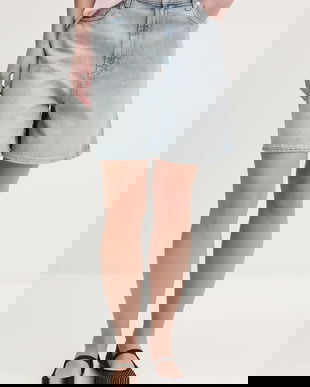 HUGO pantaloni scurți jeans