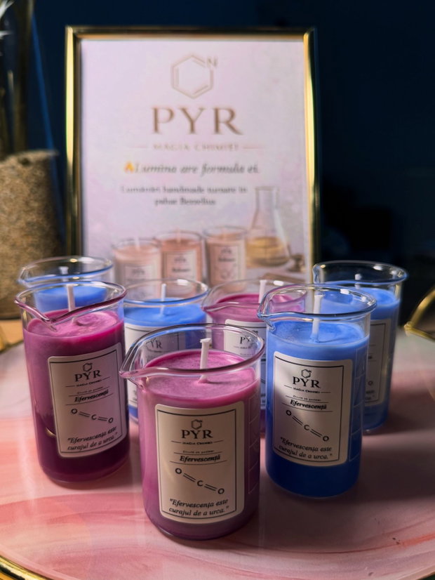 Lumânări handmade turnate în pahare Berzelius