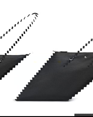 Lauren Ralph Lauren poseta