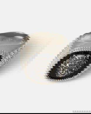 Guess inel cu sigiliu