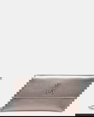 Patrizia Pepe poseta piele