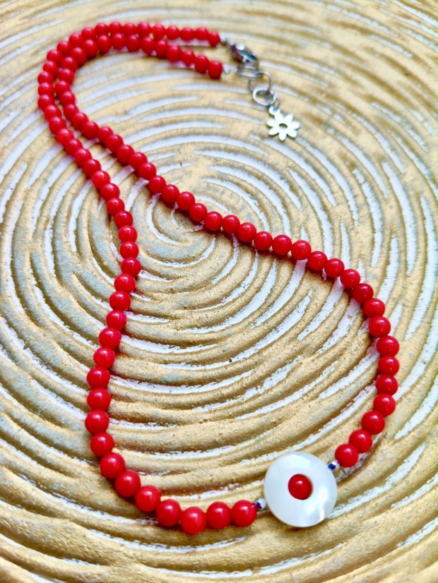 Colier MARTISOR CHOKER Coral rosu & sidef alb