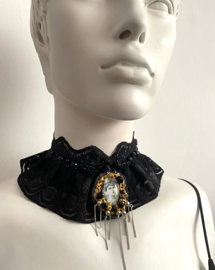 Guler chocker elegant cu accesoriu camee cusuta manual・ Bijuterie unicat・Chocker・Guler・Colier