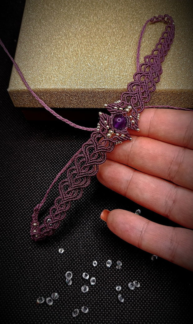 Choker frunze mov micromacrame cu ametist