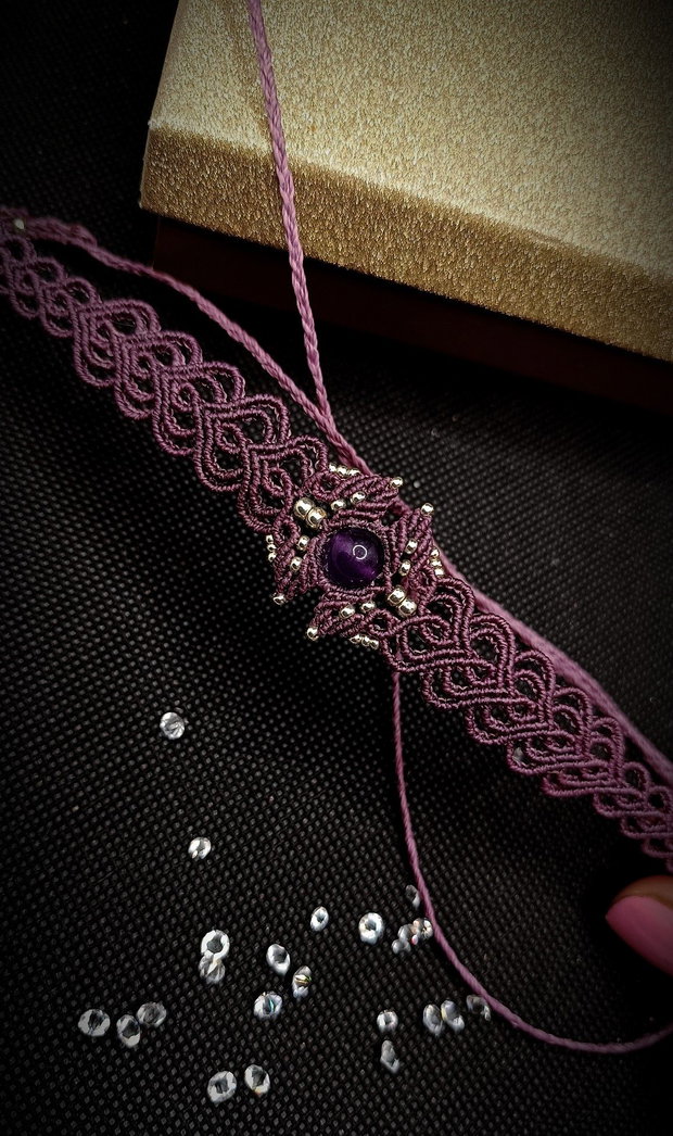 Choker frunze mov micromacrame cu ametist